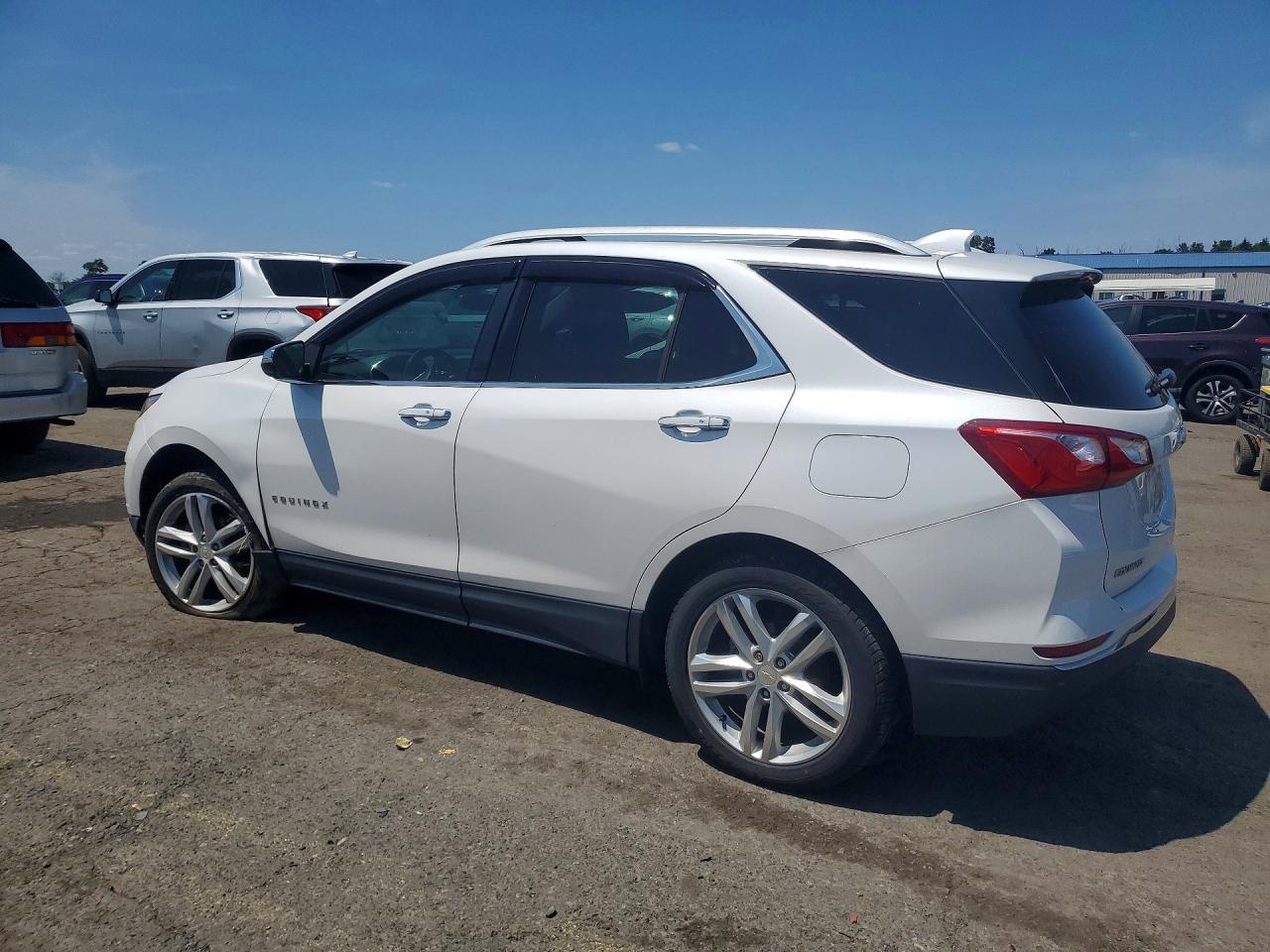 2018 Chevrolet Equinox Premier - Фото 2