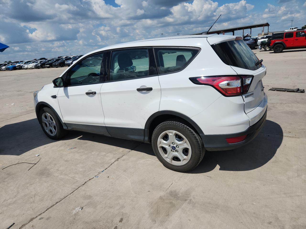 2017 Ford Escape S - Фото 2