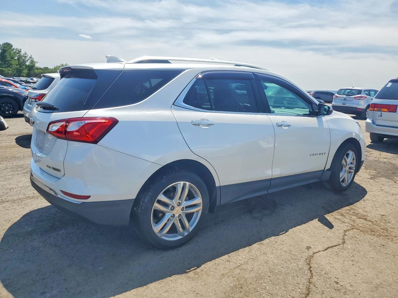 2018 Chevrolet Equinox Premier - Фото 3