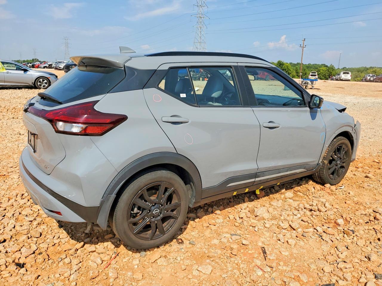 2022 Nissan Kicks Sr - Фото 3