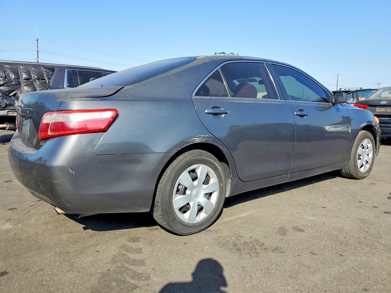 2007 Toyota Camry Le - Фото 3