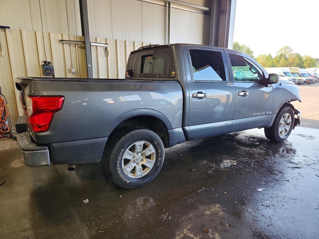 2019 Nissan Titan Sv - Image 3