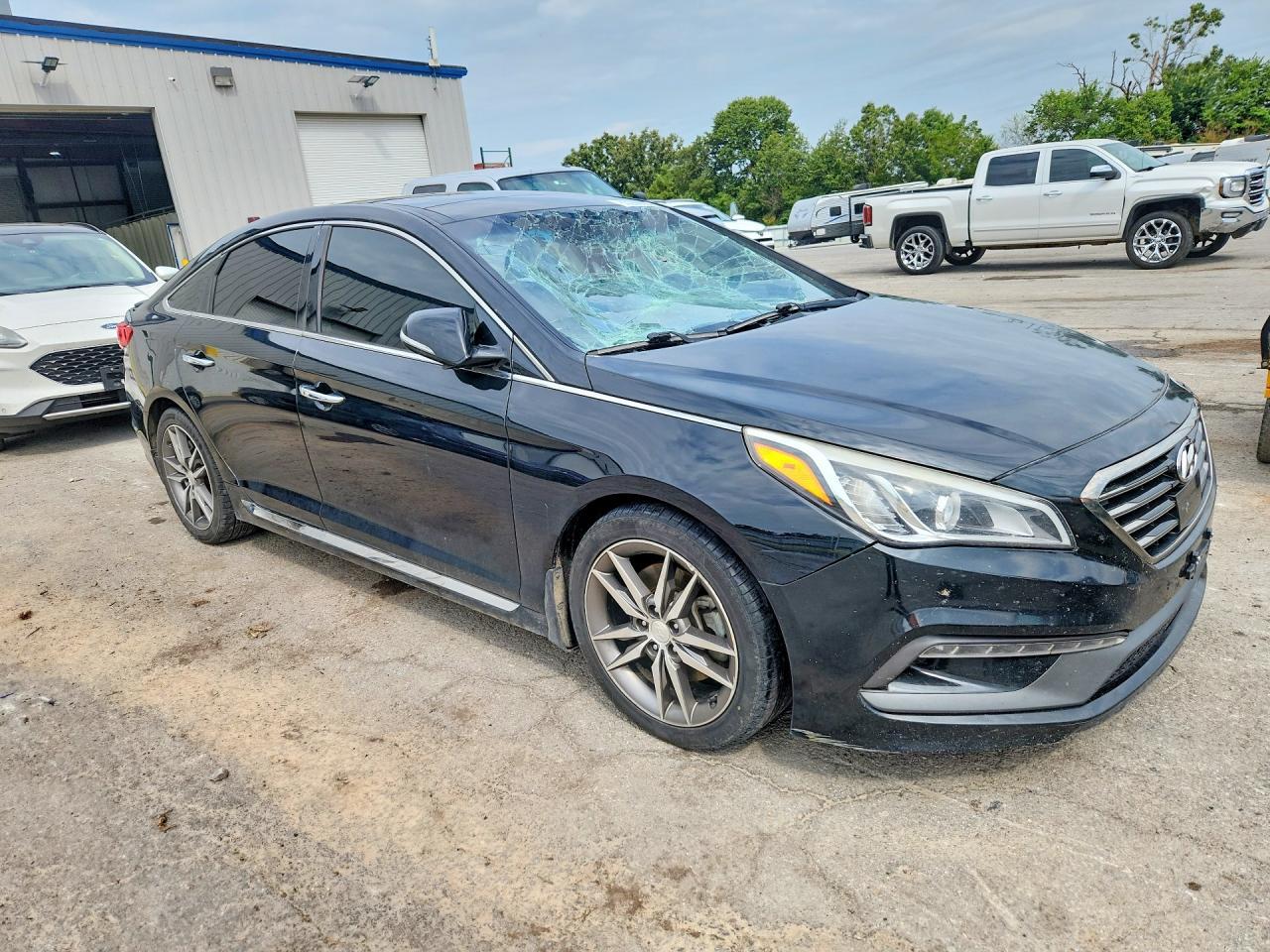 2015 Hyundai Sonata Sport 2.0T - Image 4