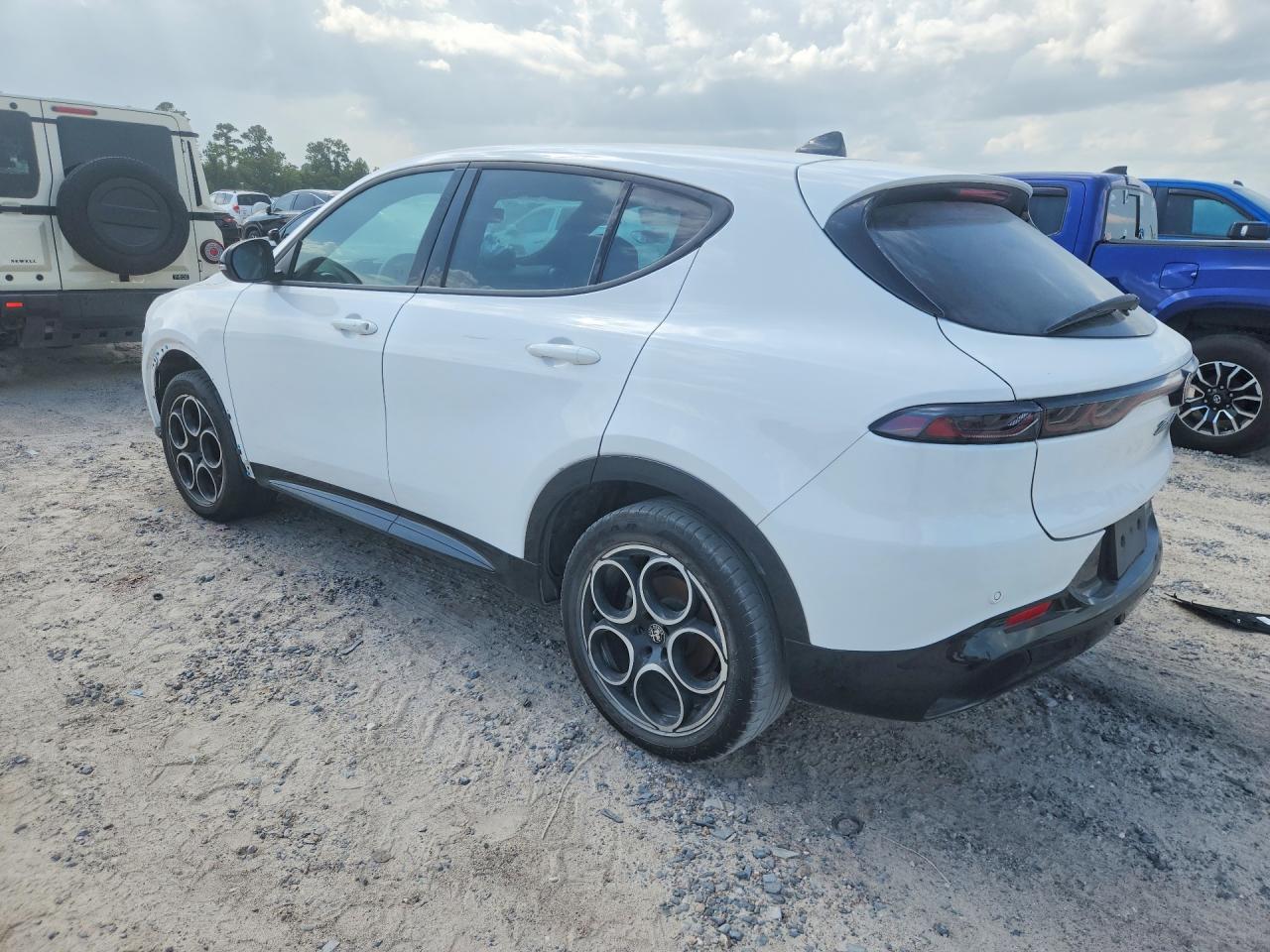 2025 Alfa Romeo Tonale Base - Фото 2