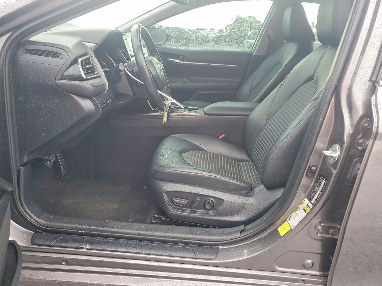 2023 Toyota Camry Se - Image 7