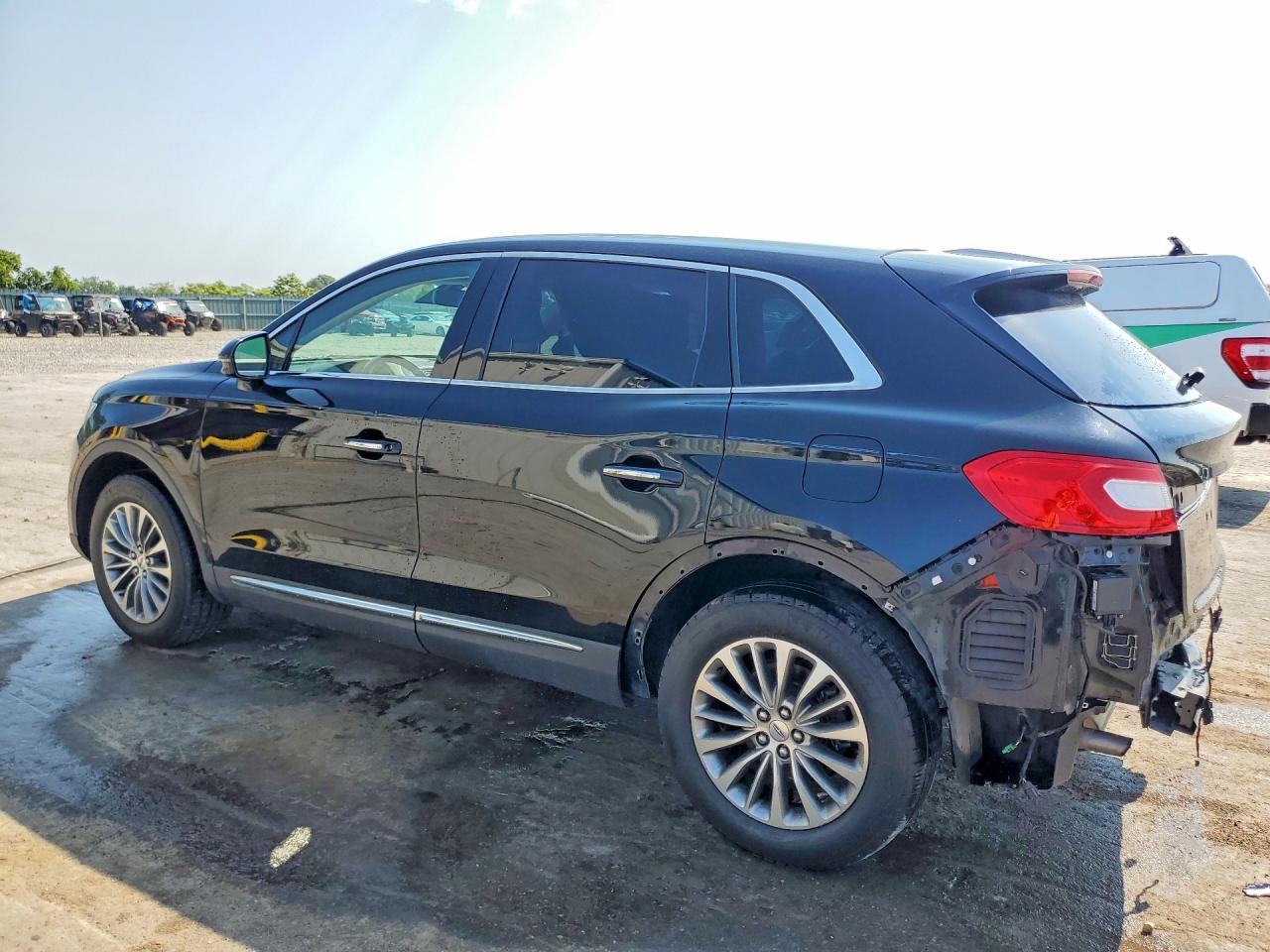 2018 Lincoln Mkx Select - Image 2
