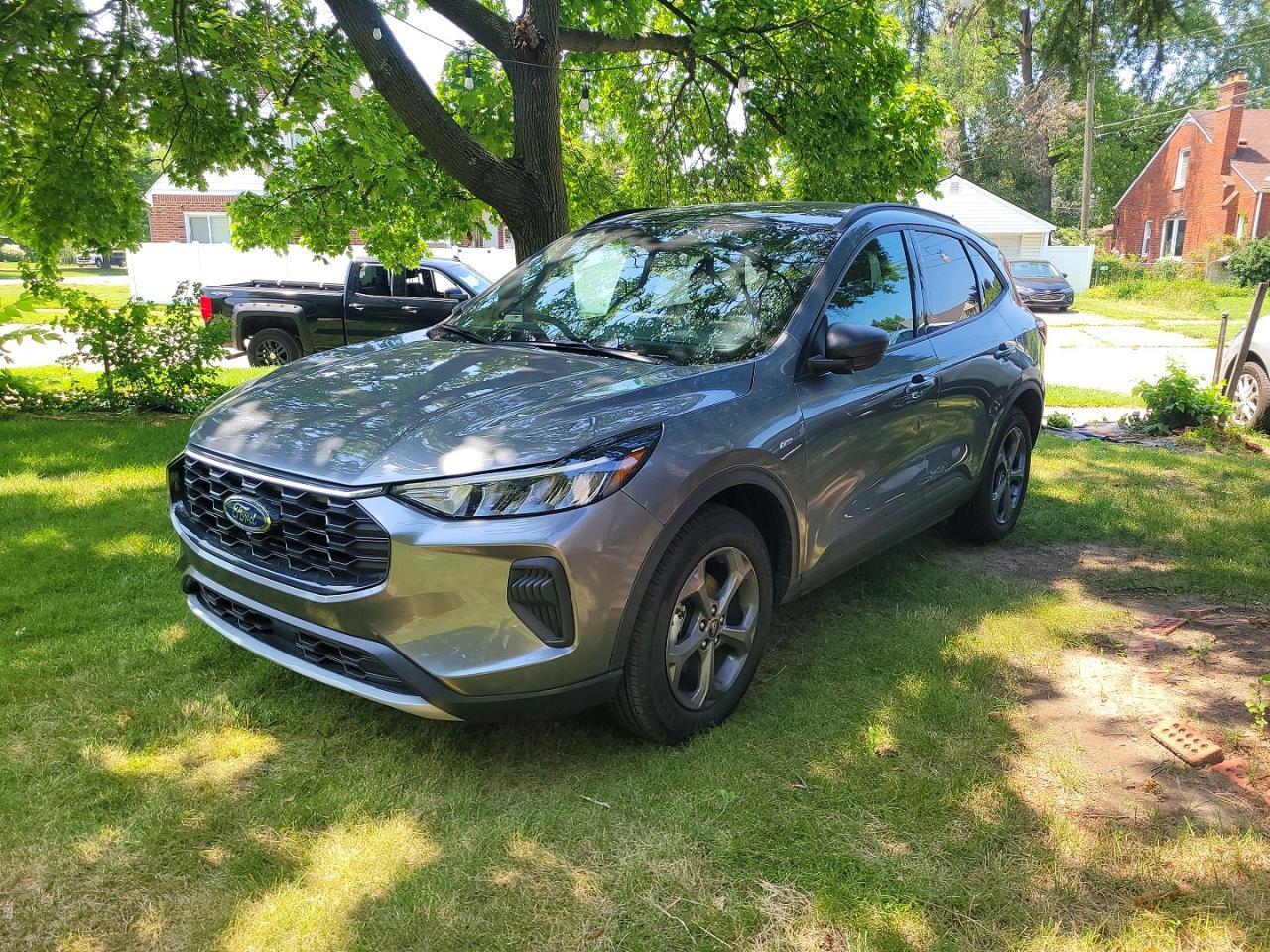 2025 Ford Escape St Line - Image 2
