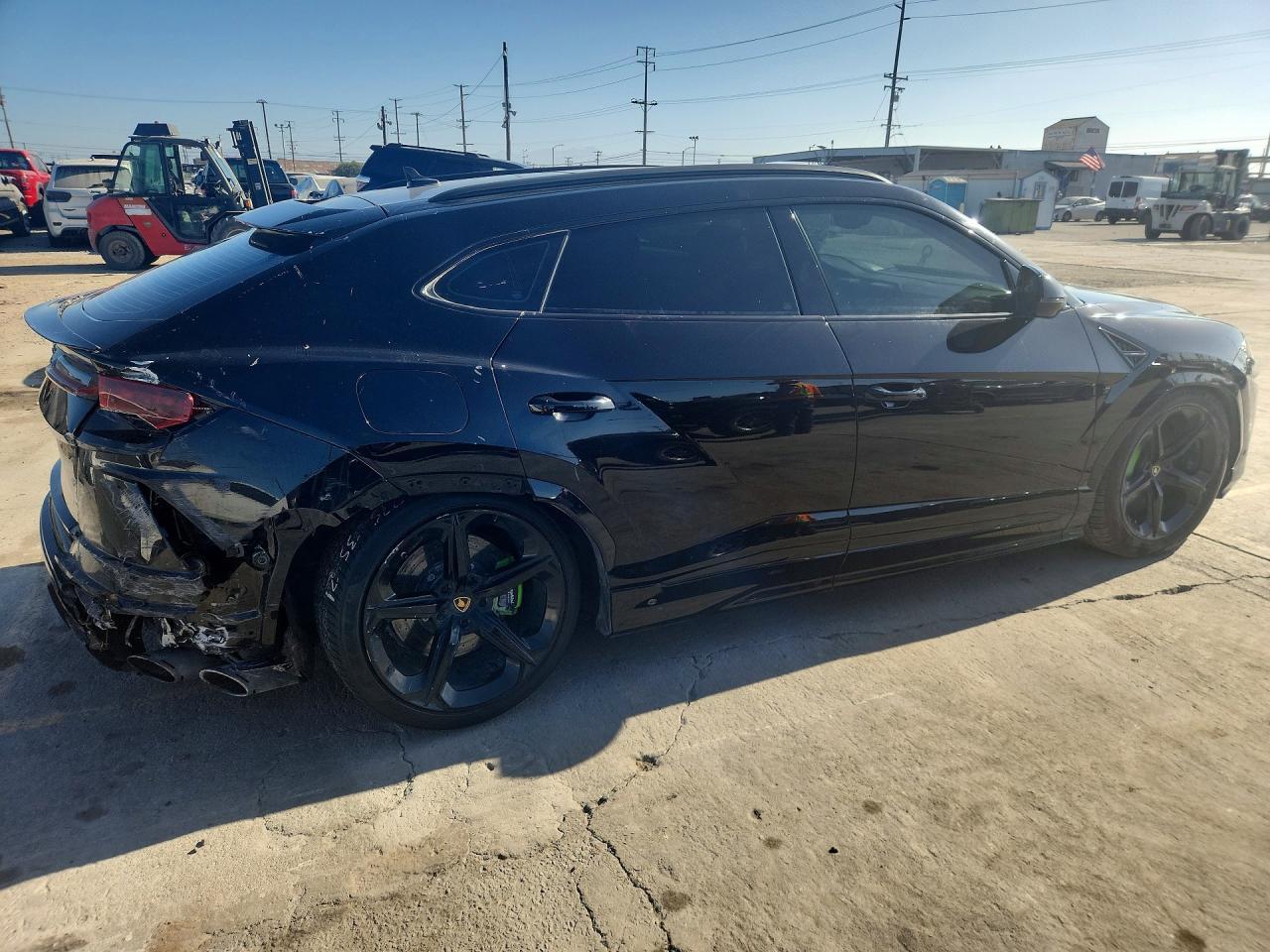 2019 Lamborghini Urus - Фото 3