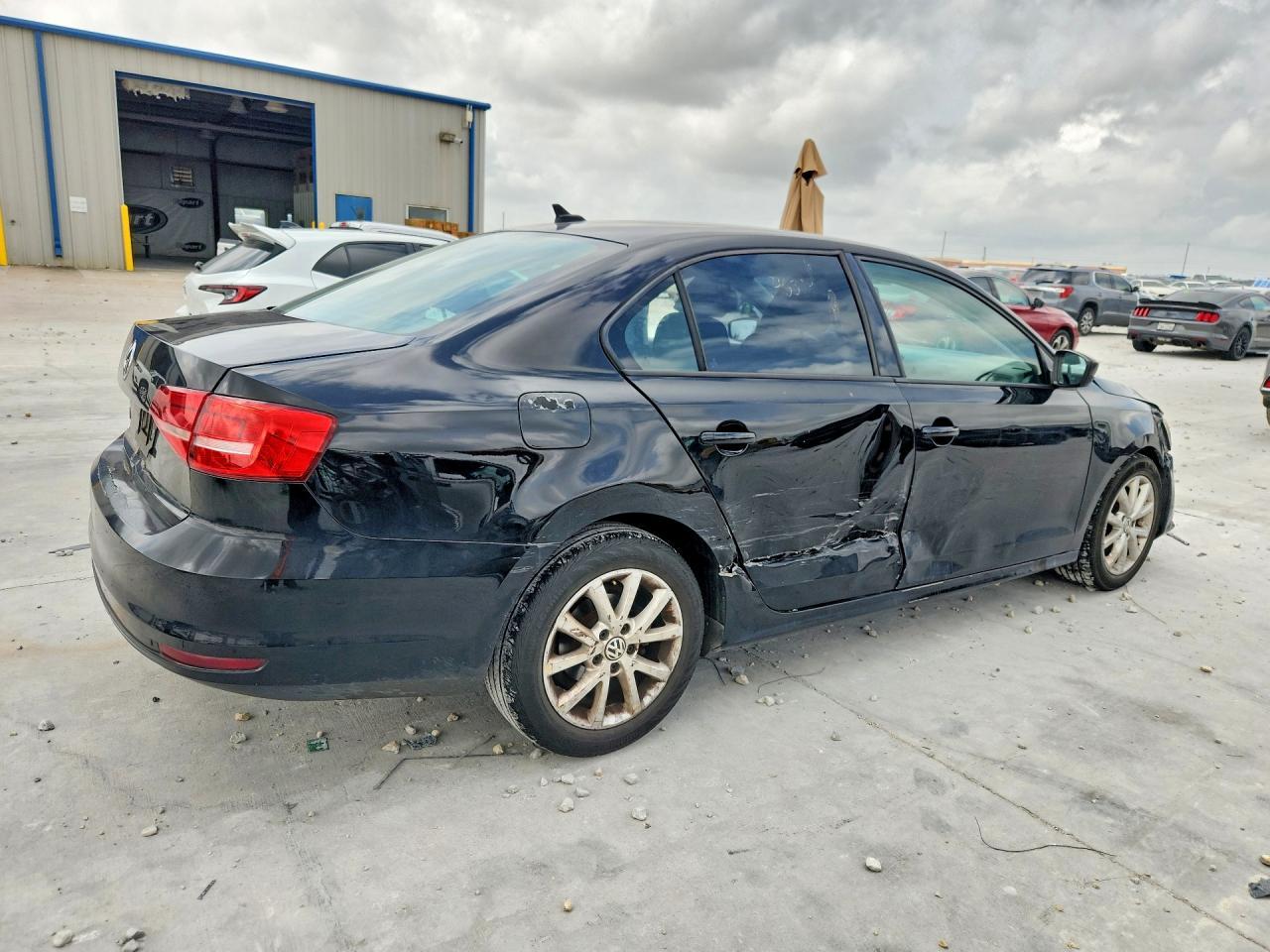 2015 Volkswagen Jetta Base - Фото 3