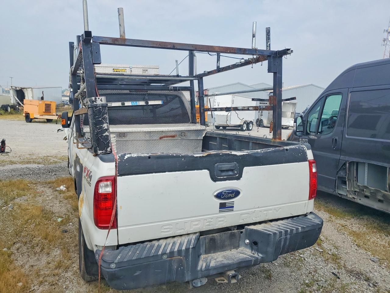 2010 Ford F350 Super Duty - Фото 6