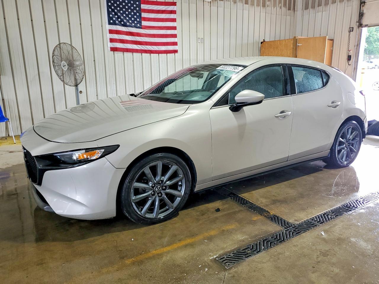 2022 Mazda 3 Select