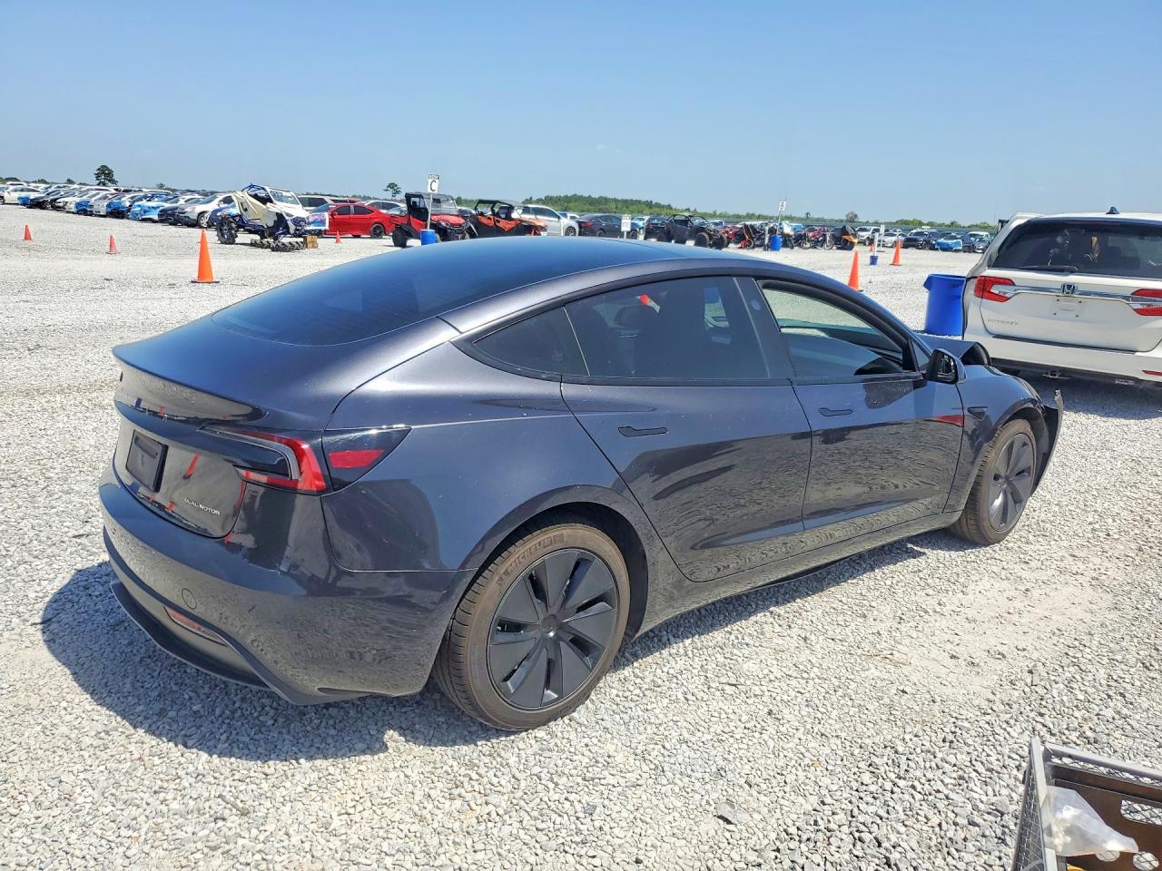 2024 Tesla Model 3 - Image 3