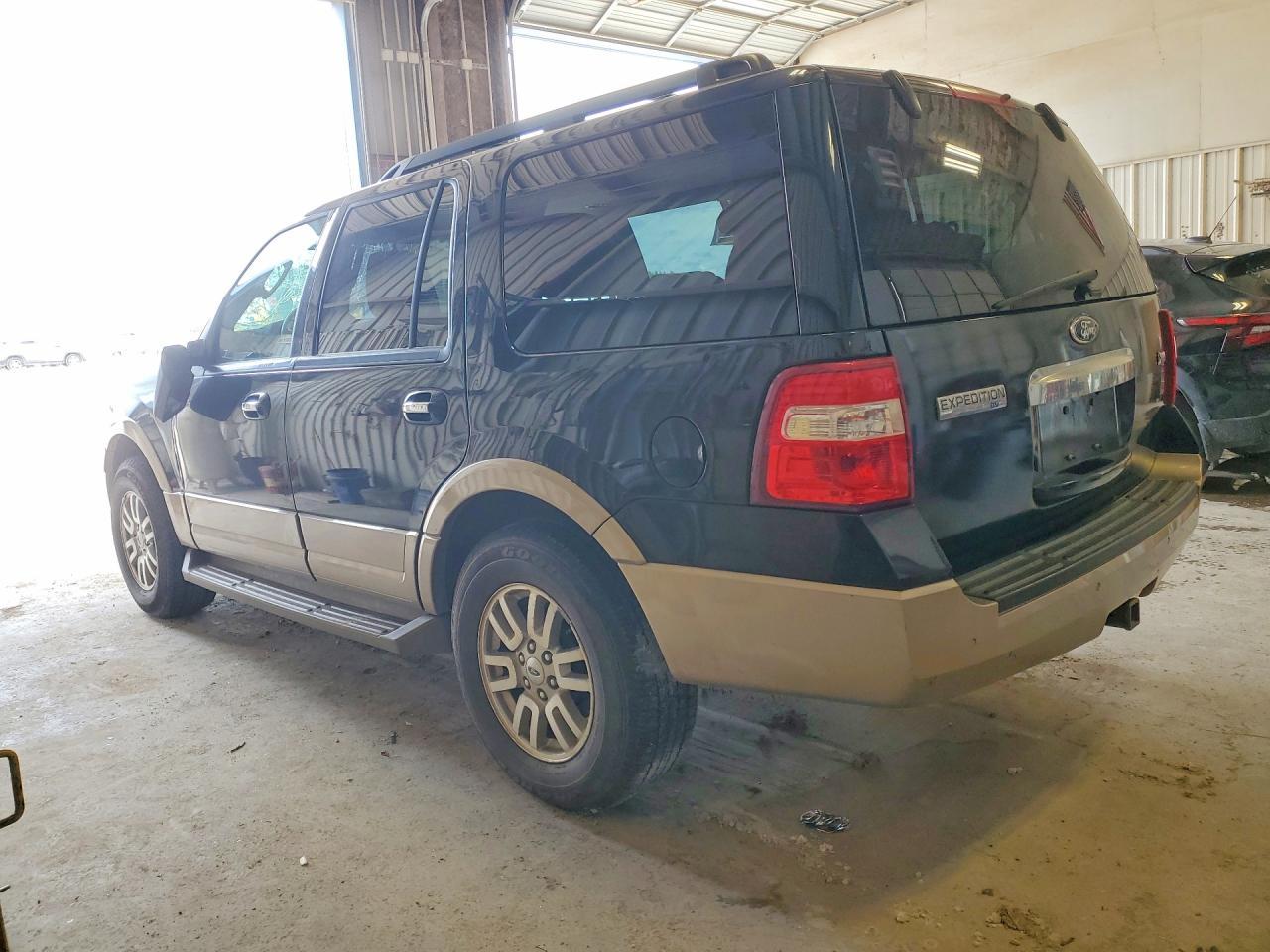 2012 Ford Expedition Xlt/King Ranch - Image 2