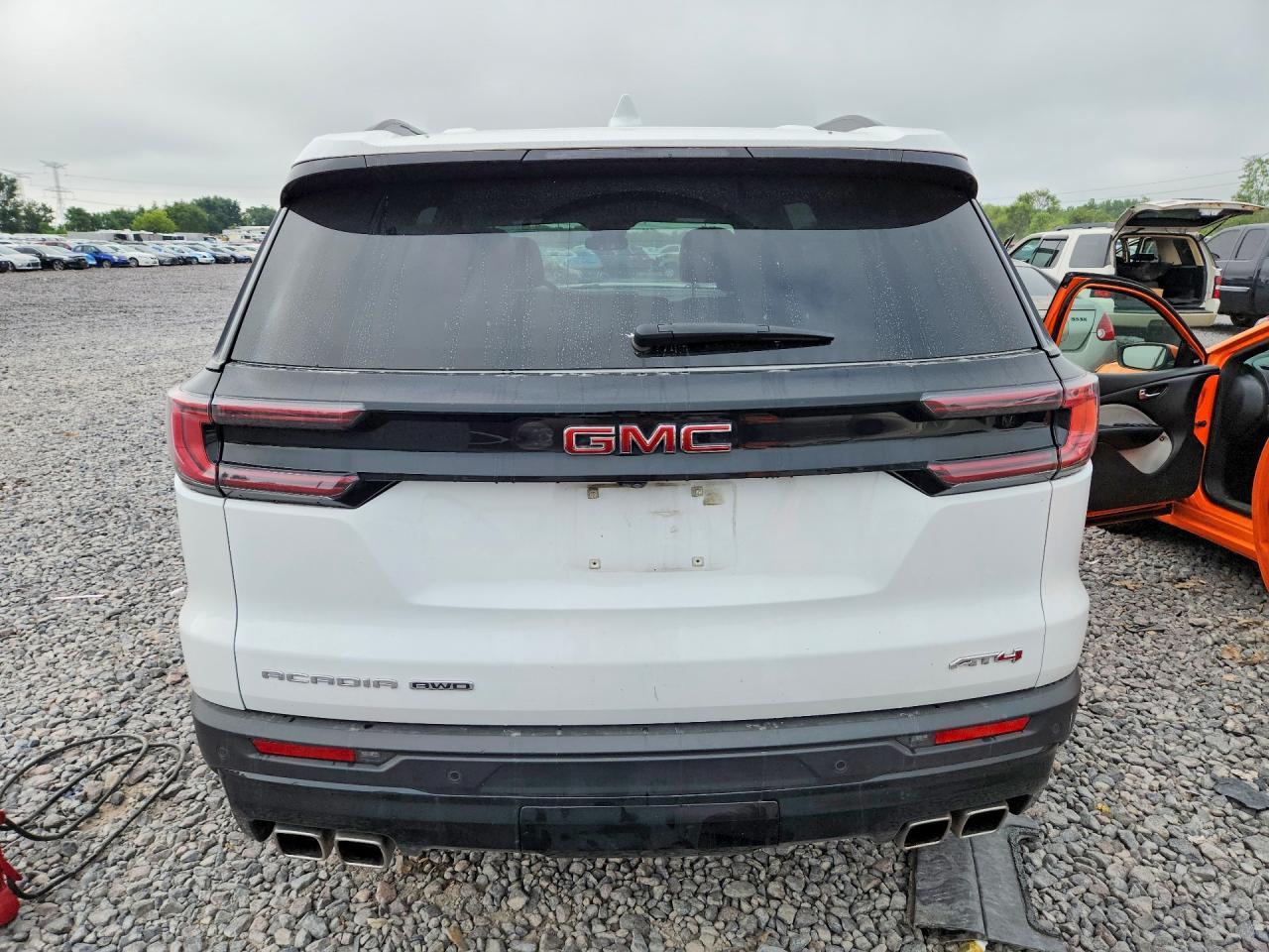 2024 GMC Acadia At4 - Фото 6
