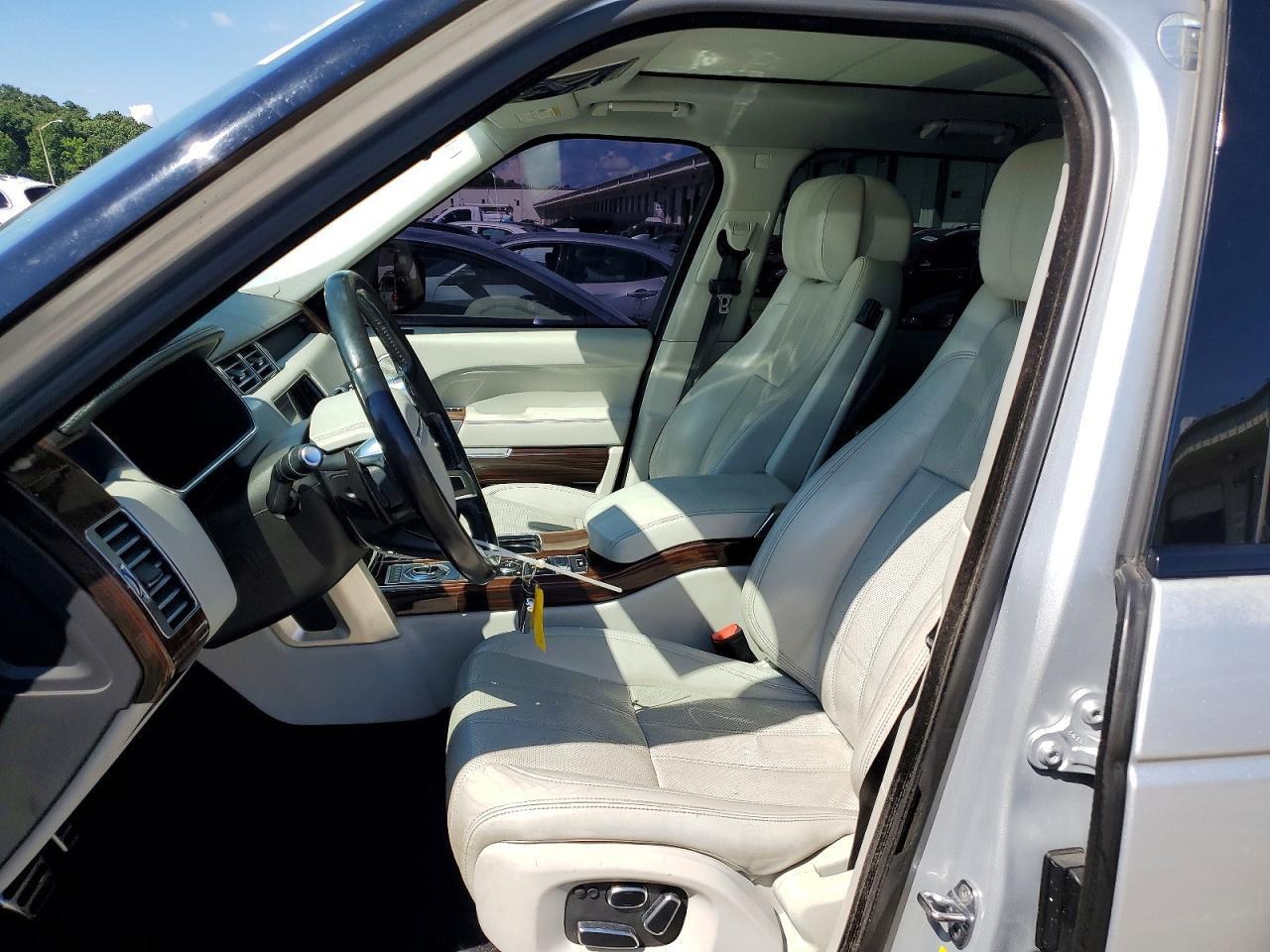 2014 Land Rover Range Rover Supercharged - Image 7