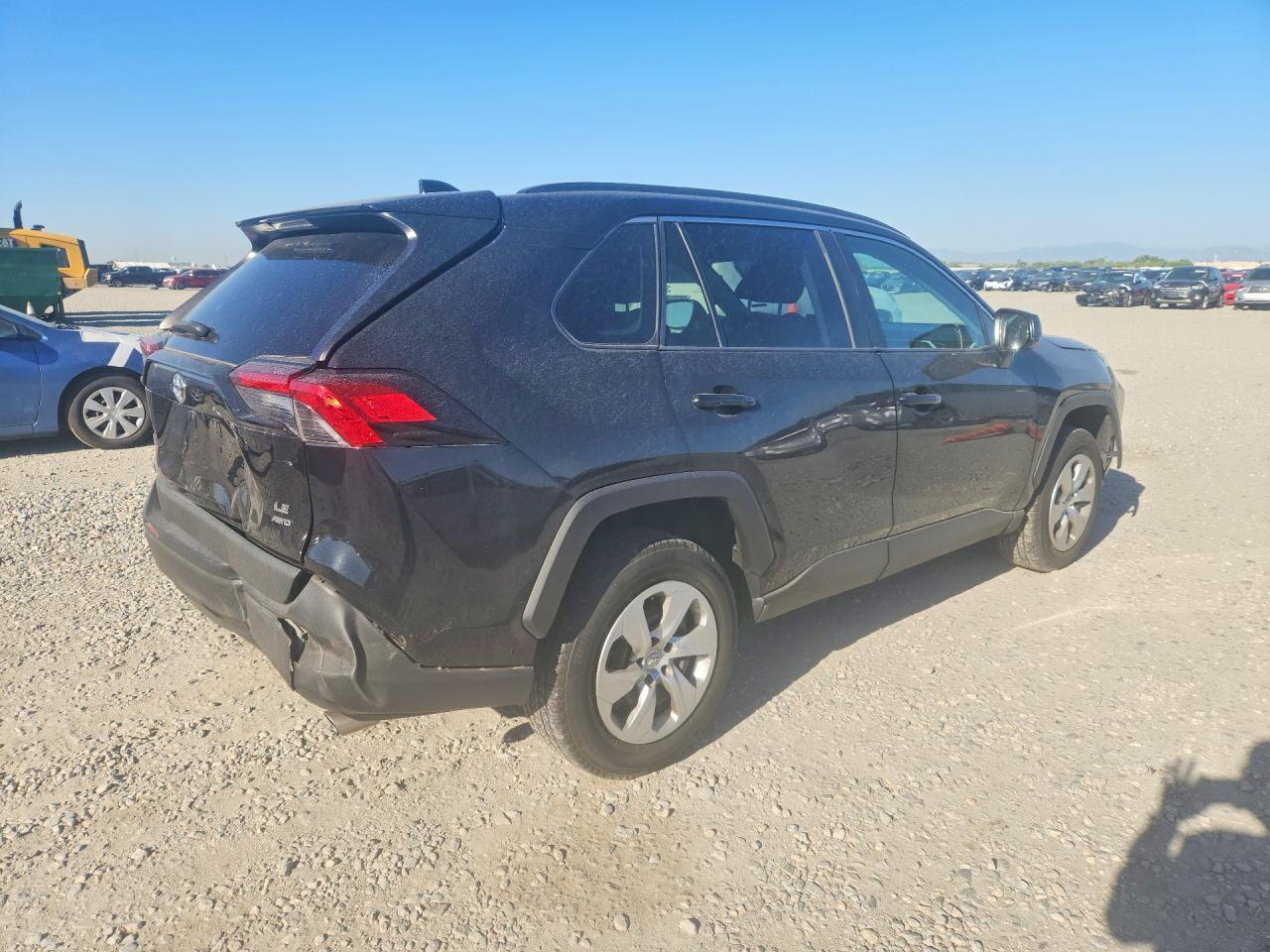 2020 Toyota Rav4 Le - Фото 3