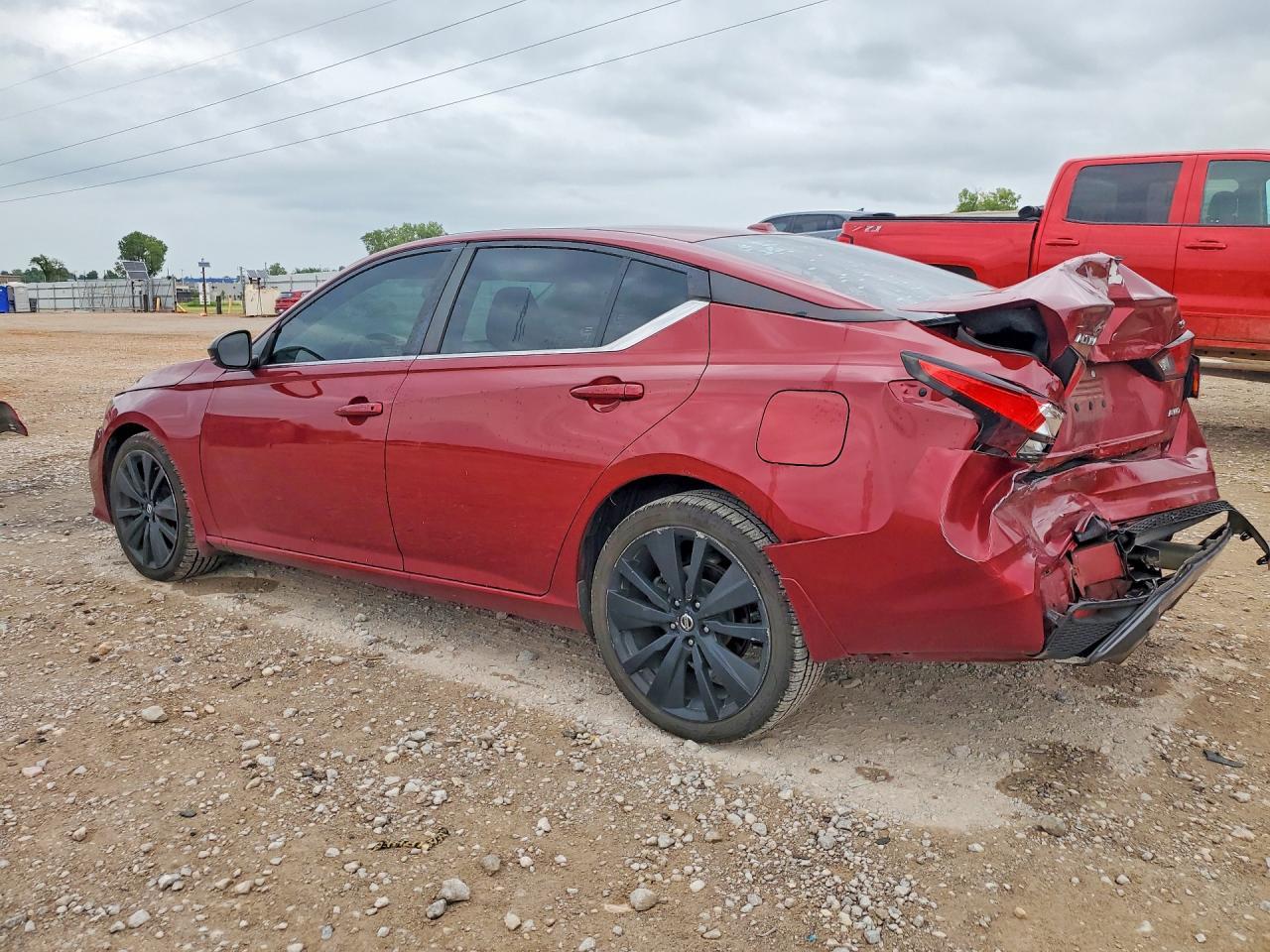 2019 Nissan Altima Sr - Фото 2