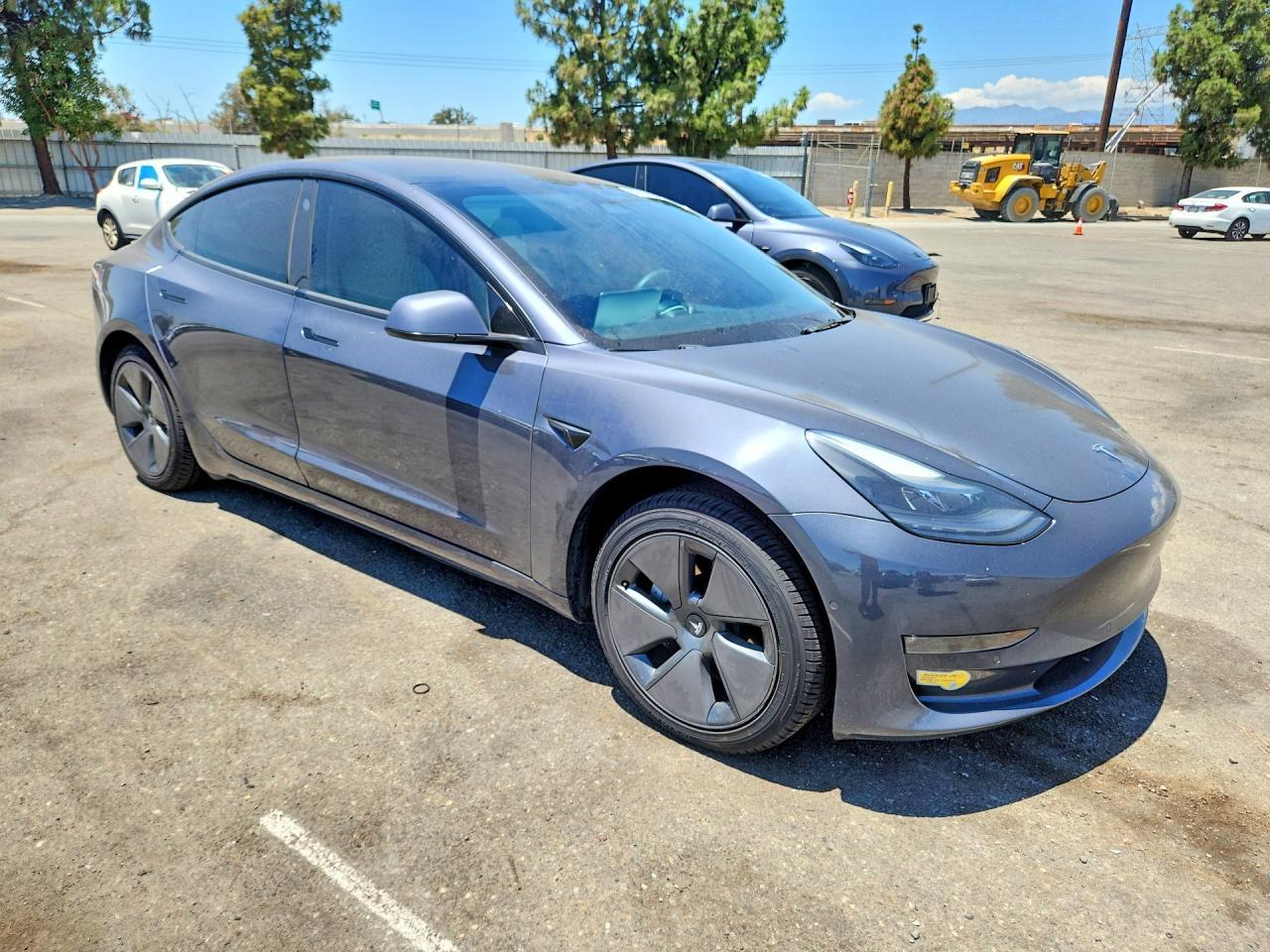 2022 Tesla Model 3 - Фото 4