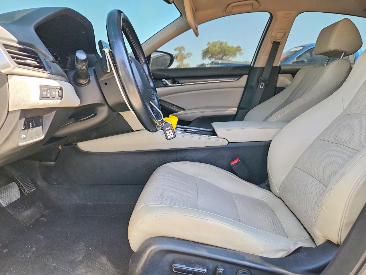 2018 Honda Accord Touring - Фото 7