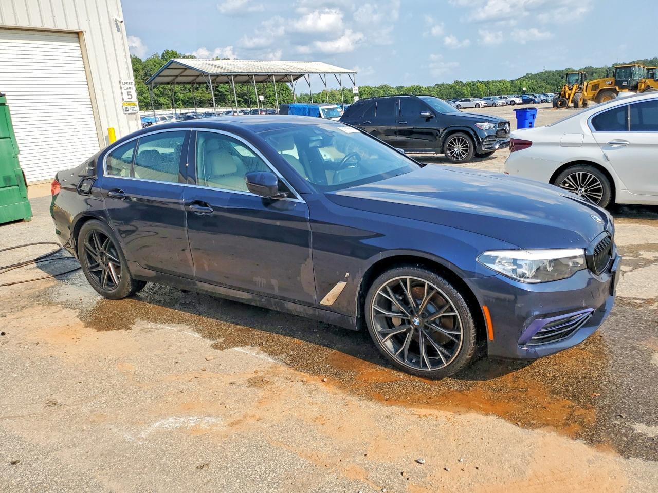 2019 BMW 530Xe - Фото 4