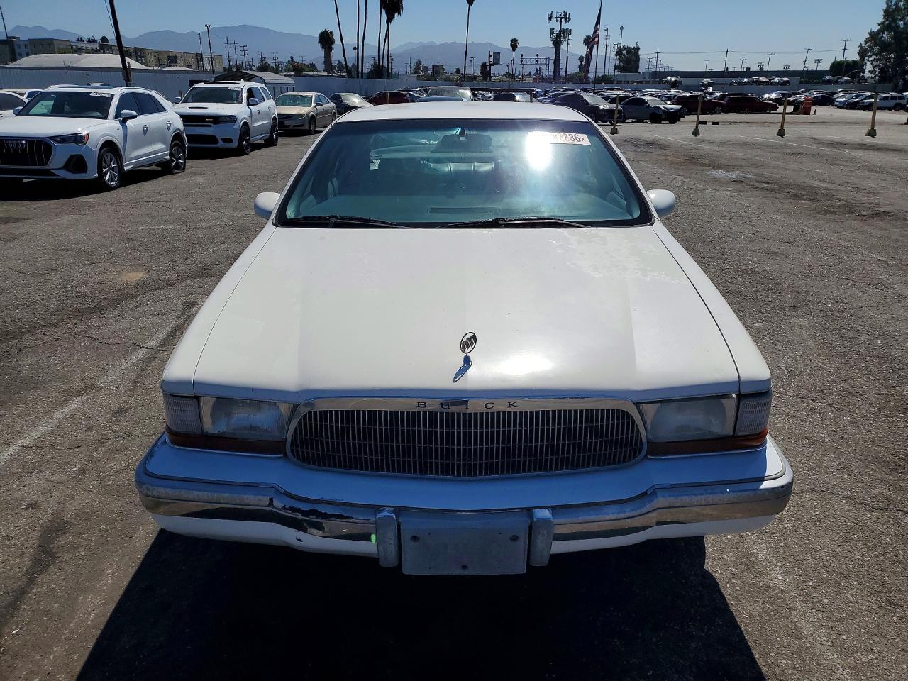 1992 Buick Roadmaster Limited - Image 5