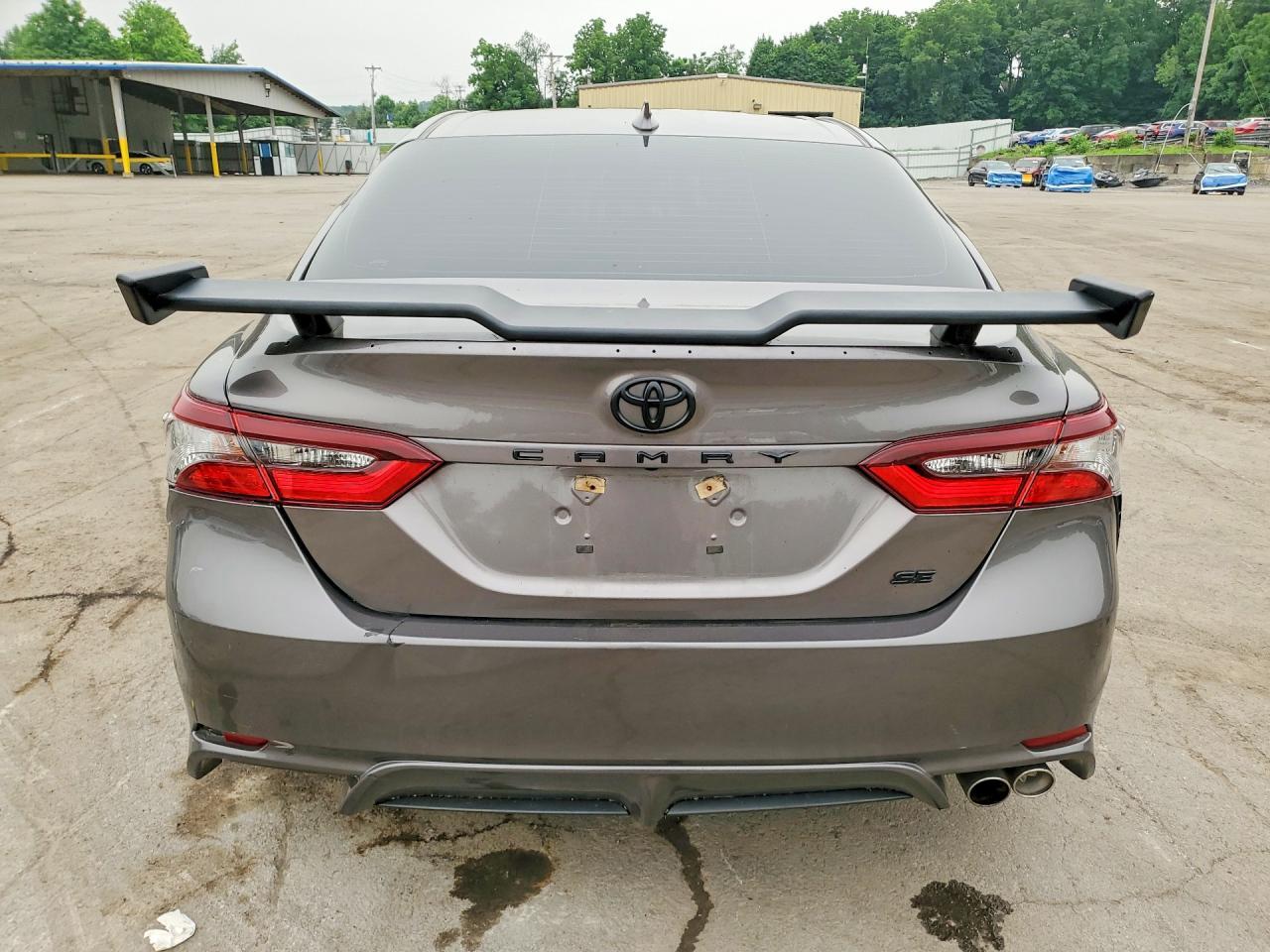 2022 Toyota Camry Se - Фото 6