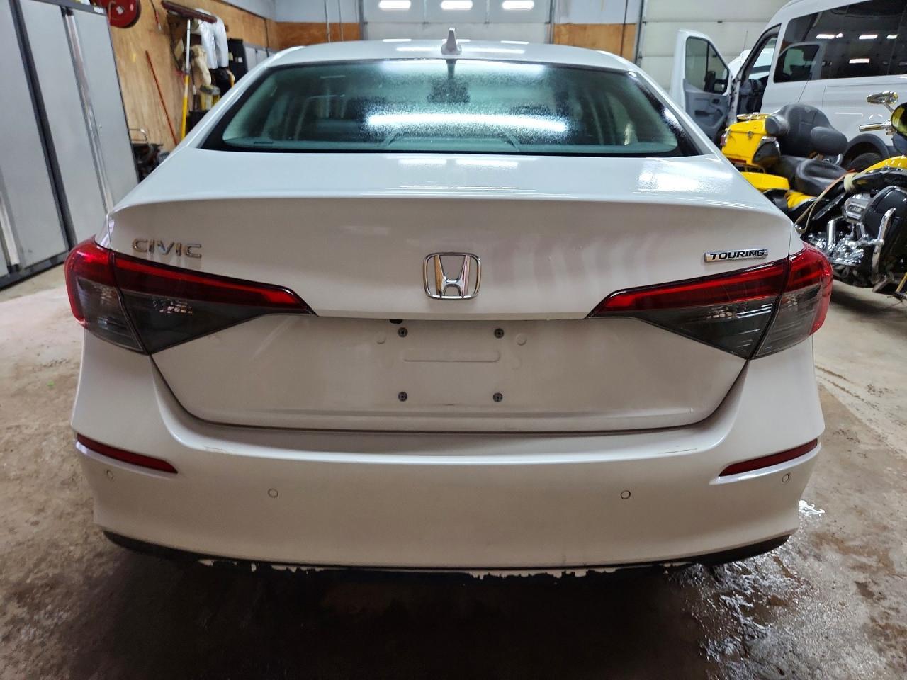 2022 Honda Civic Touring - Image 6