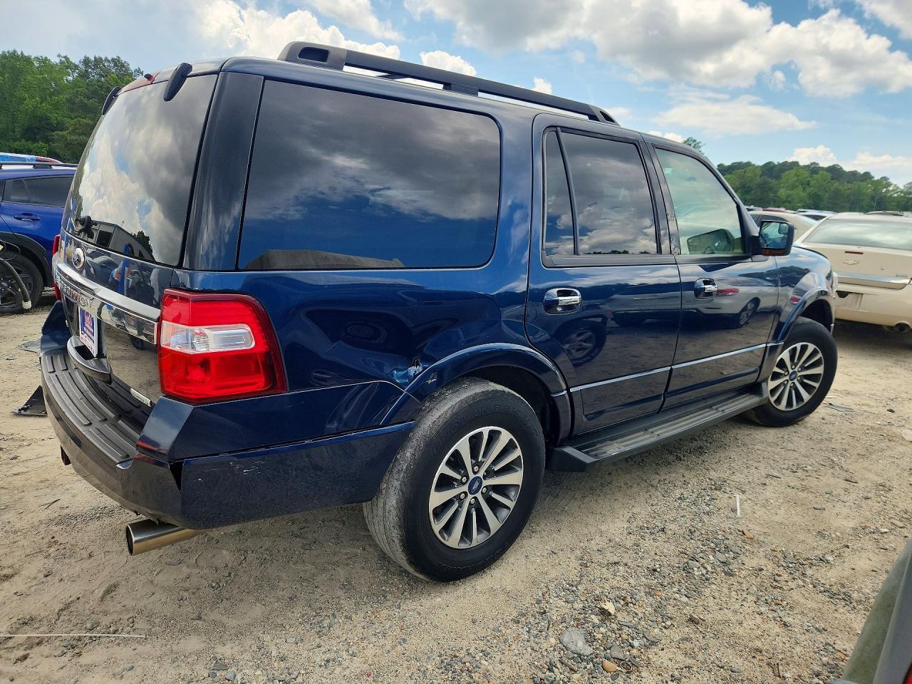 2015 Ford Expedition Xlt - Image 3