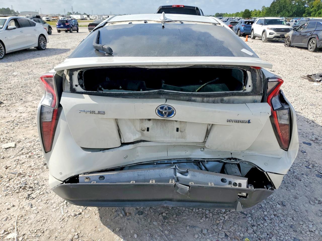 2017 Toyota Prius Two - Фото 6
