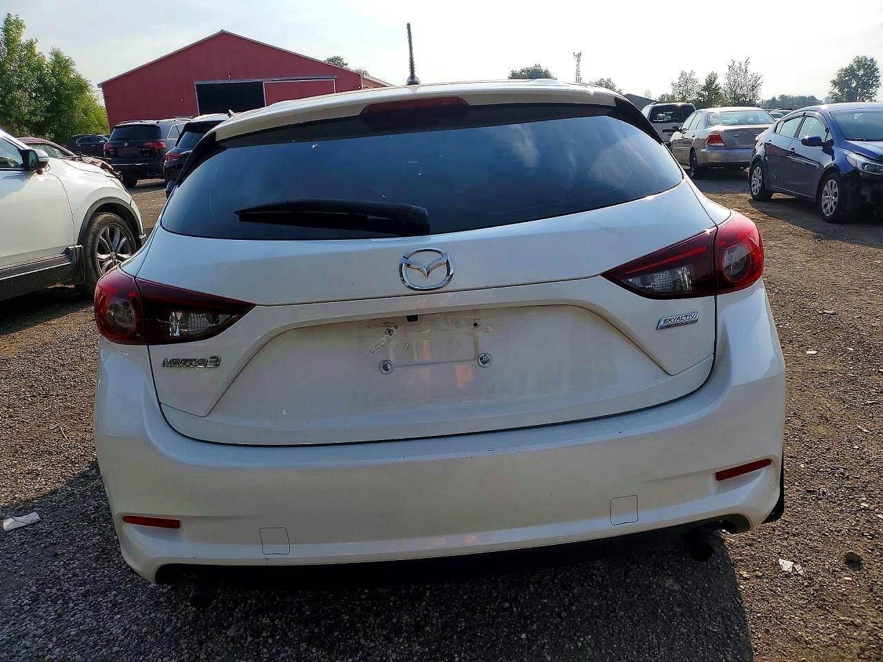2018 Mazda 3 Touring - Image 6