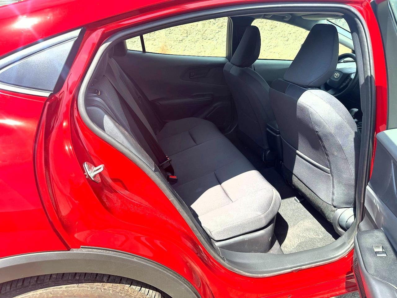 2025 Toyota Prius Le - Фото 6