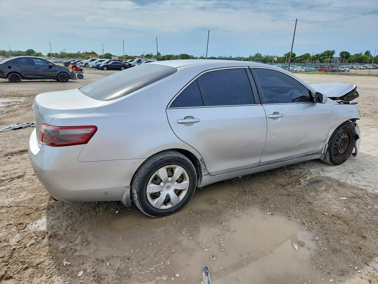 2008 Toyota Camry Le - Image 3