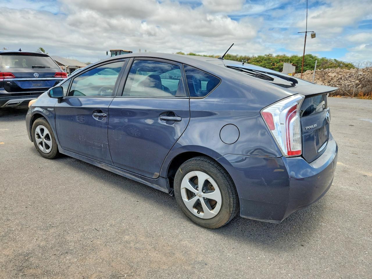 2013 Toyota Prius One - Фото 2