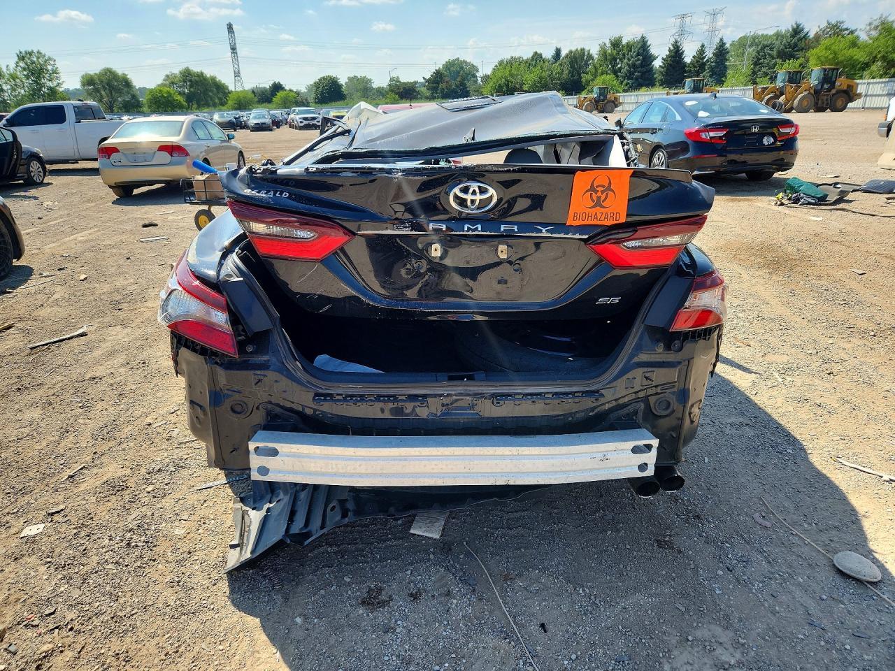 2021 Toyota Camry Se - Image 6
