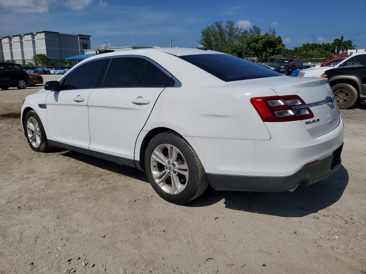 2014 Ford Taurus Sel - Фото 2