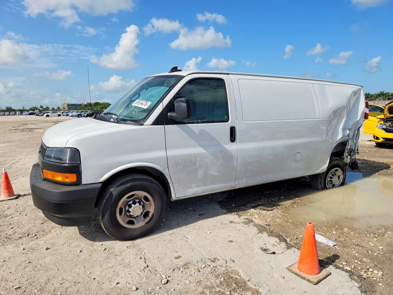 2025 Chevrolet Express G2500