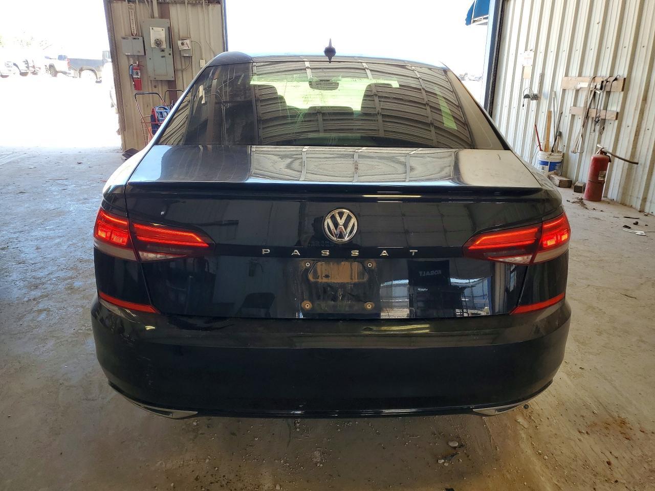 2020 Volkswagen Passat R-Line - Фото 6