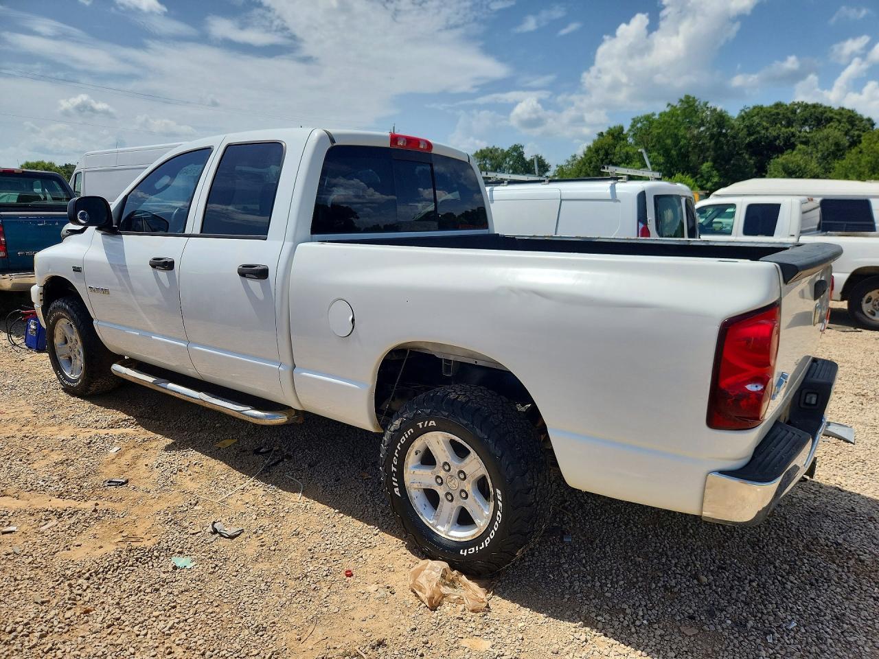 2008 Dodge Ram 1500 - Image 2