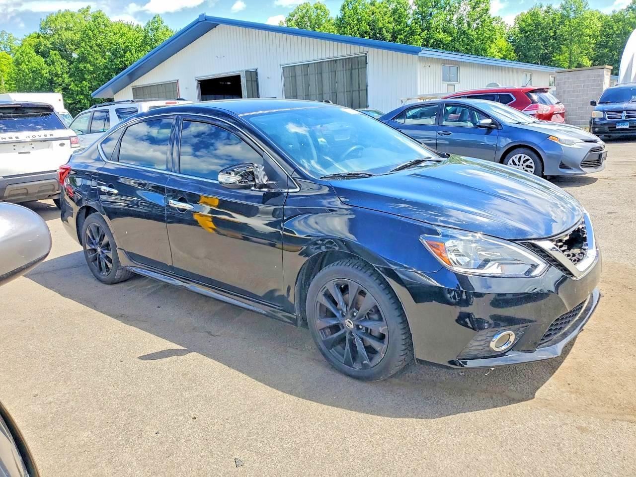 2017 Nissan Sentra Sr - Image 4