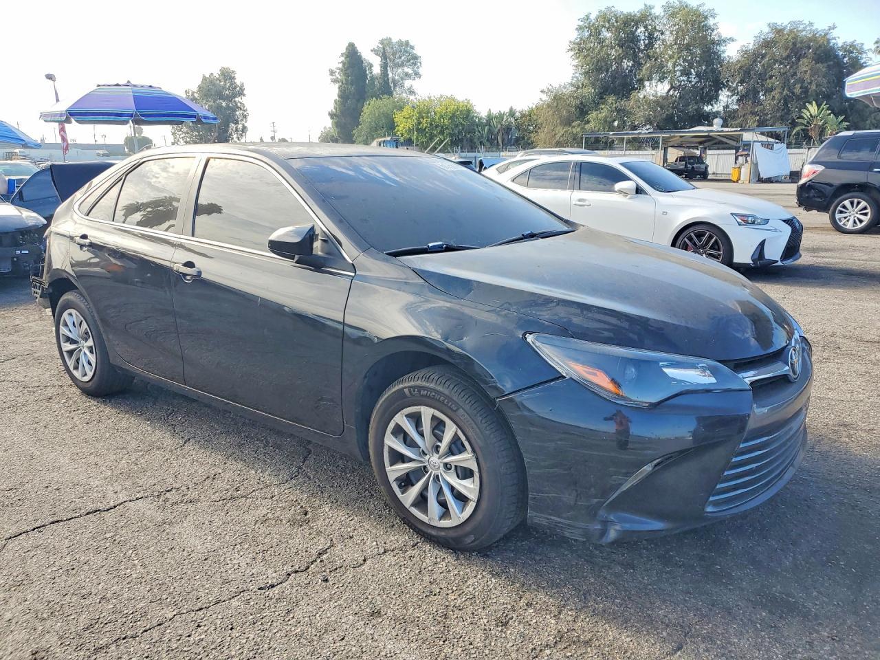 2015 Toyota Camry Le - Фото 4