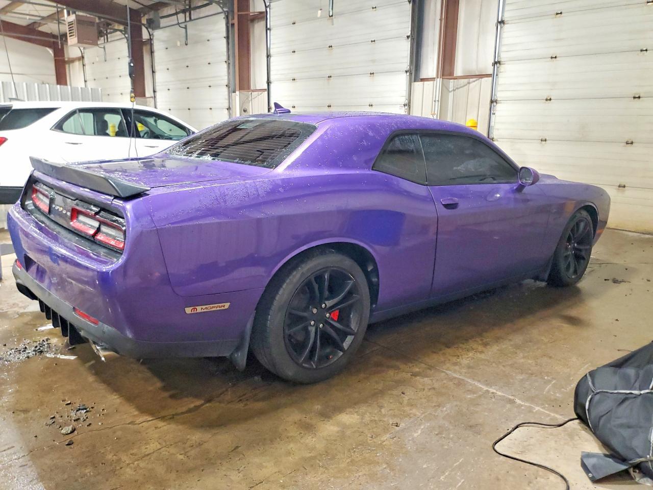 2016 Dodge Challenger R/T - Фото 3