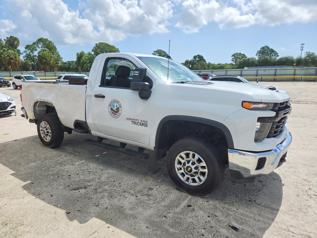 2024 Chevrolet Silverado C2500 Heavy Duty - Фото 4
