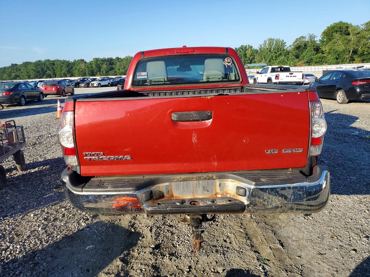 2010 Toyota Tacoma Deluxe - Фото 6