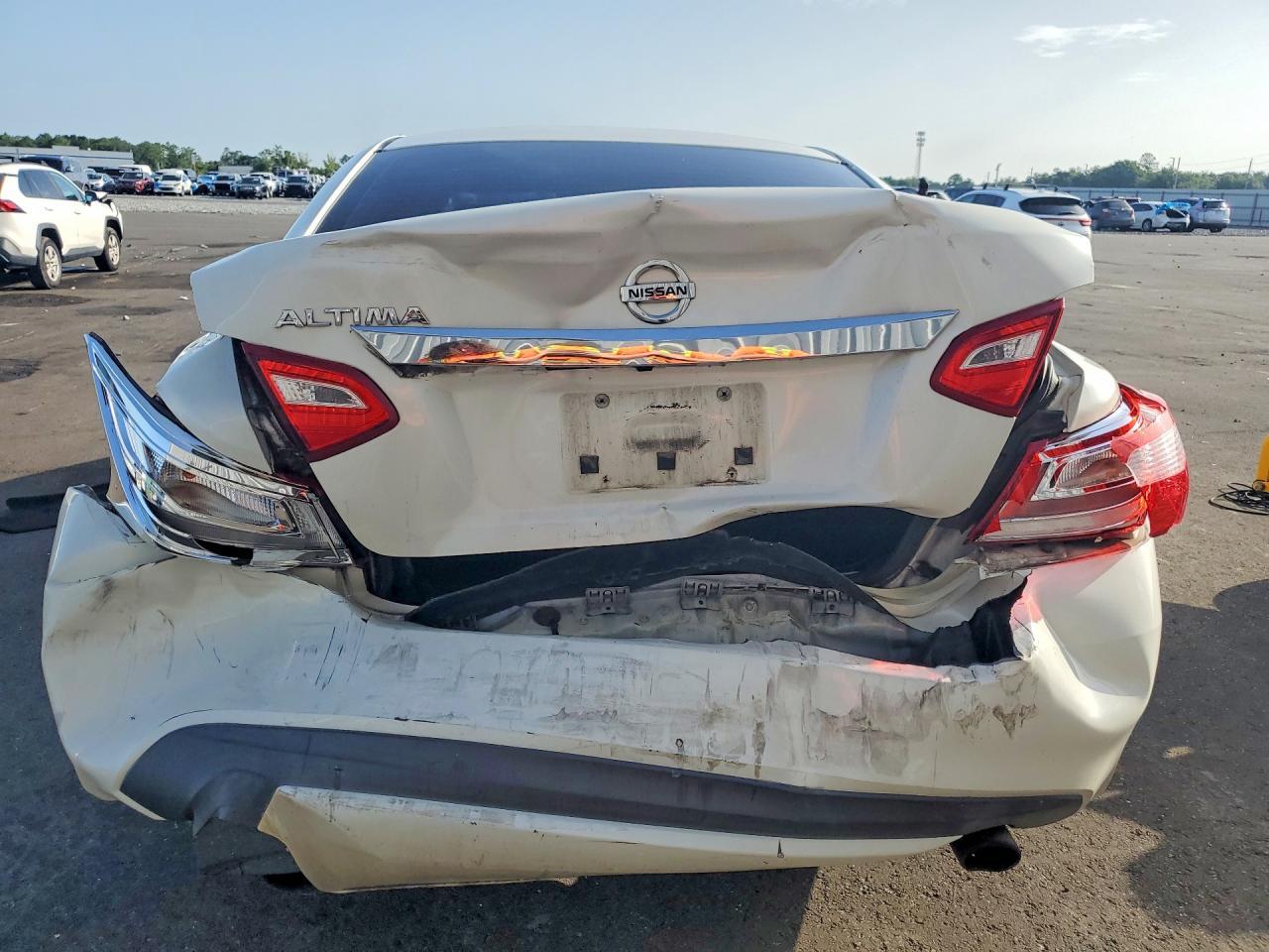 2016 Nissan Altima 2.5 S - Image 6