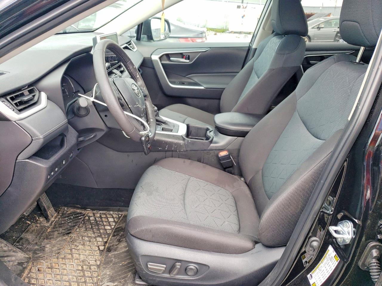 2025 Toyota Rav4 Xle - Image 7