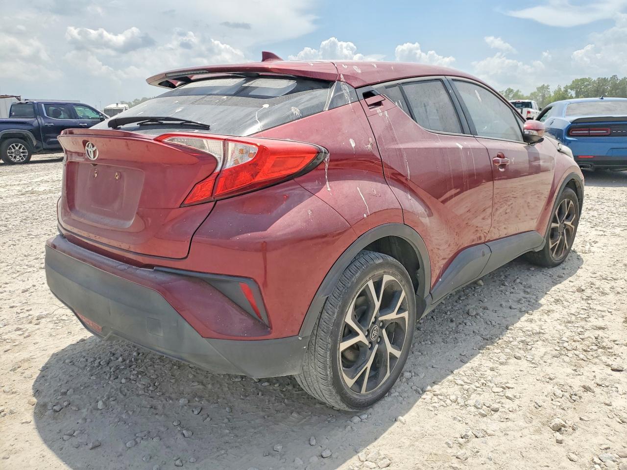 2018 Toyota C-Hr Xle Premium - Фото 3