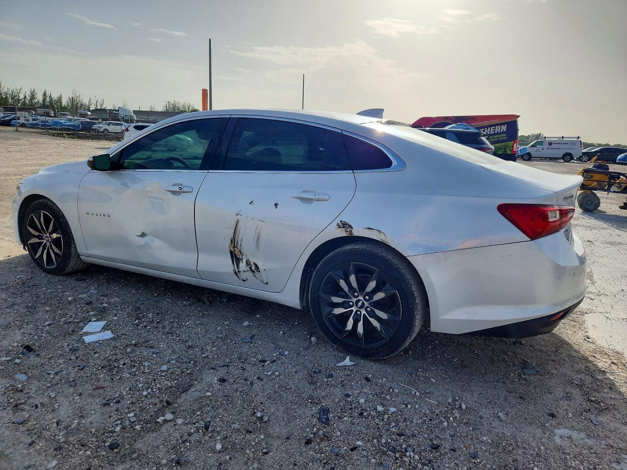 2018 Chevrolet Malibu - Image 2