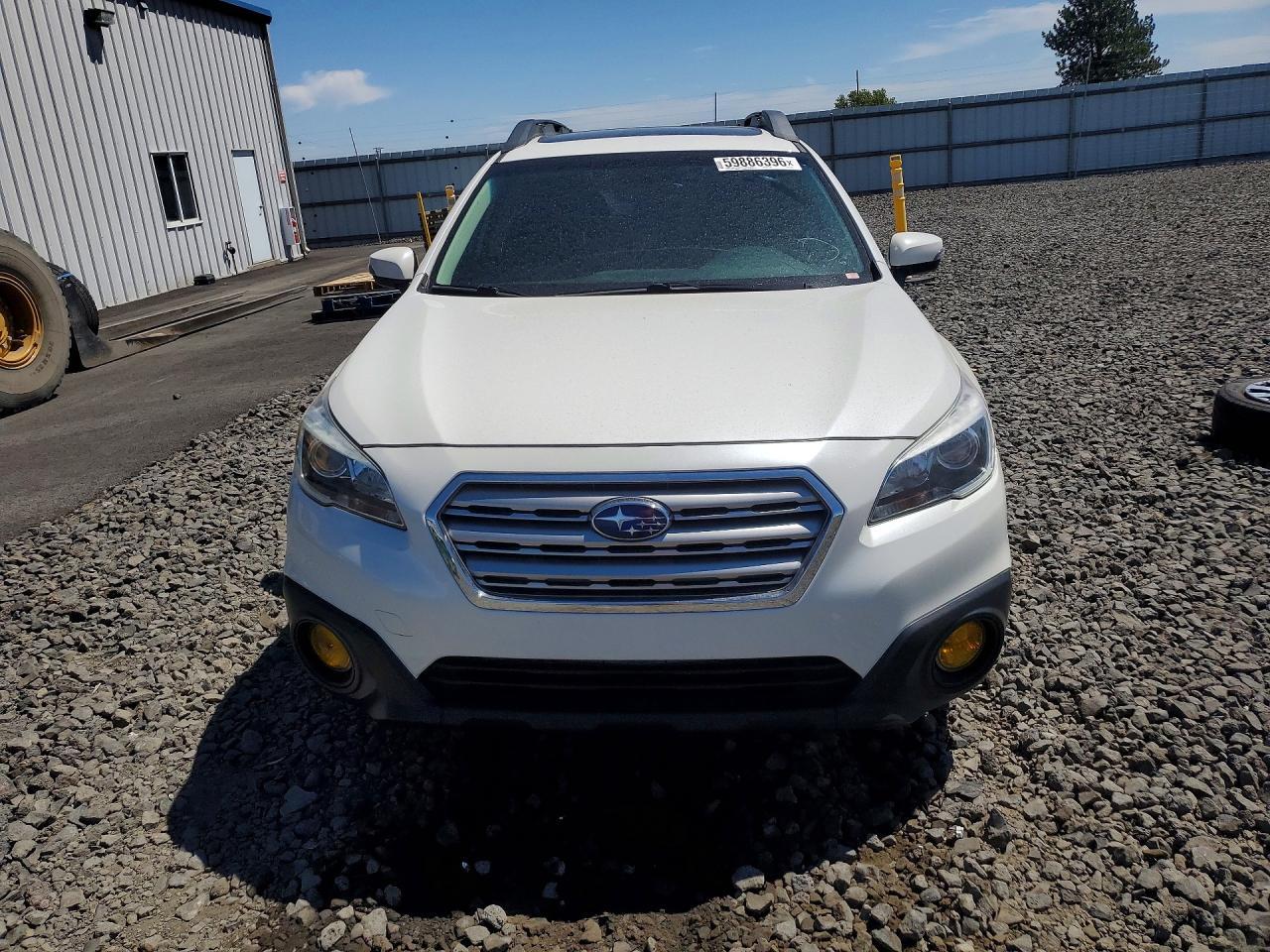 2016 Subaru Outback 3.6R Limited - Image 5
