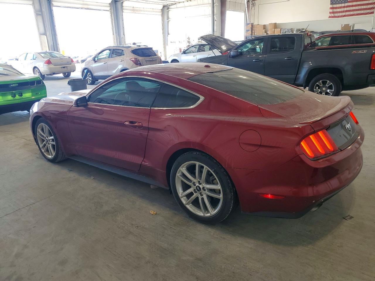 2017 Ford Mustang - Фото 2