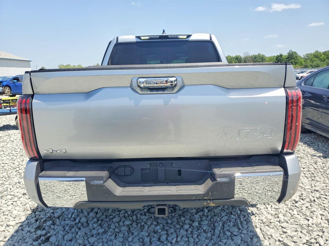 2025 Toyota Tundra - Фото 6